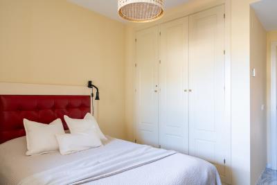 12-53013098fcab6c38b1379cd33298e050