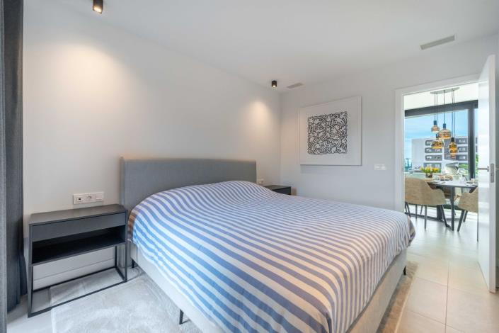 Image No.12-2 Bed Apartment for sale