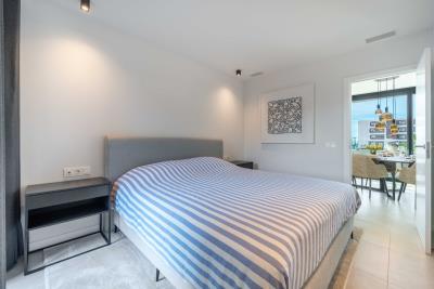 12-53013098fcab6c38b1379cd33298e050