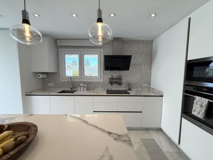 Image No.18-3 Bed Penthouse for sale