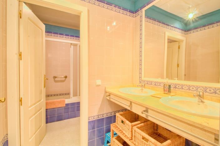 Image No.25-3 Bed Apartment for sale