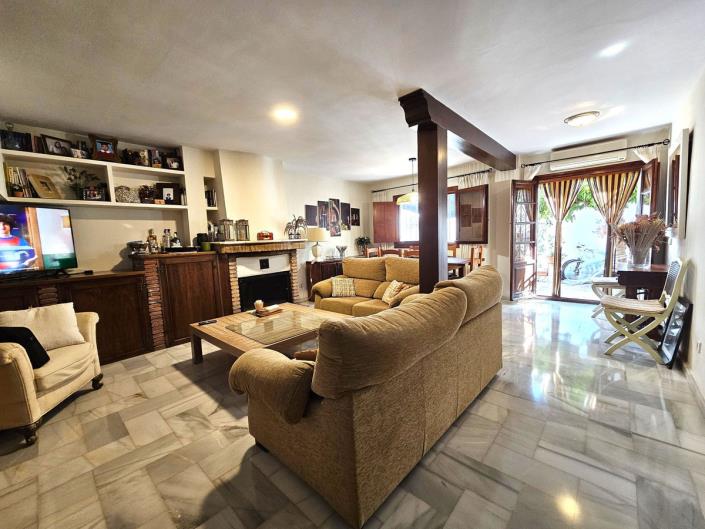 Image No.6-3 Bed Townhouse for sale