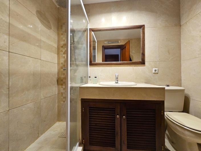 Image No.13-3 Bed Townhouse for sale