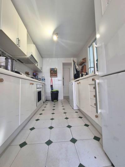 Image No.6-5 Bed Townhouse for sale