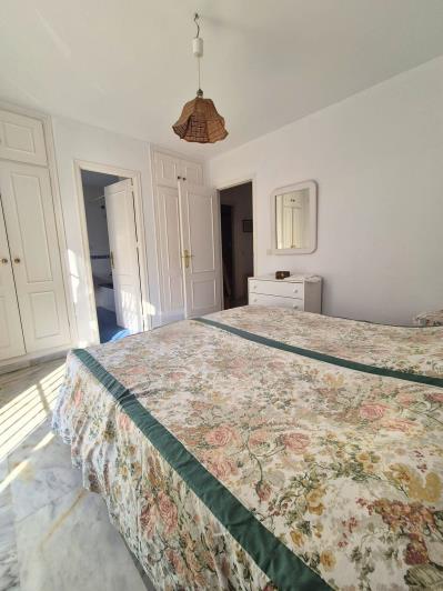 Image No.19-5 Bed Townhouse for sale