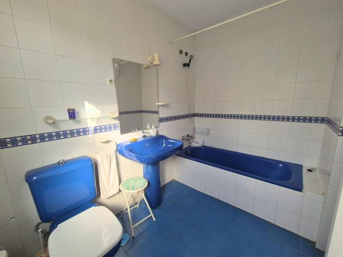 Image No.21-5 Bed Townhouse for sale