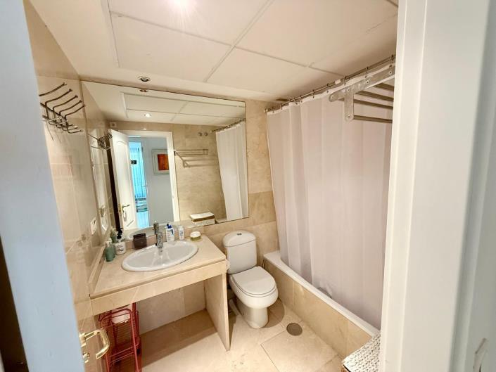 Image No.11-3 Bed Apartment for sale