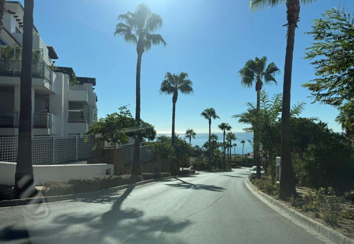 Image No.20-3 Bed Apartment for sale