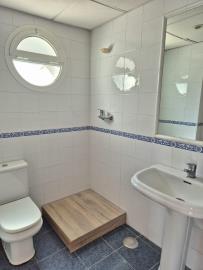 8-e64a9055bba3e77ac8aca3b893cdf826