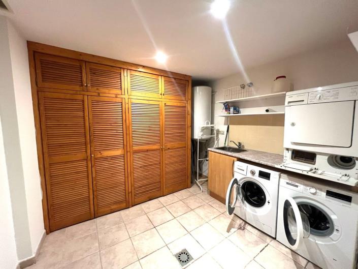 Image No.5-5 Bed Semi-Detached for sale