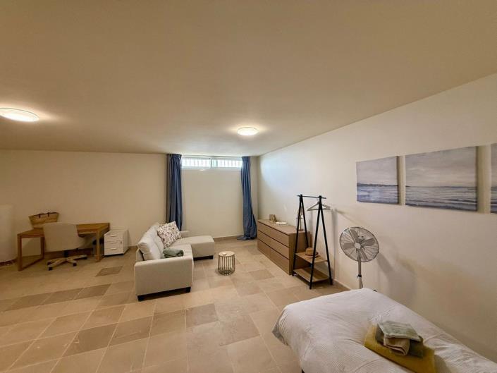 Image No.26-4 Bed Townhouse for sale