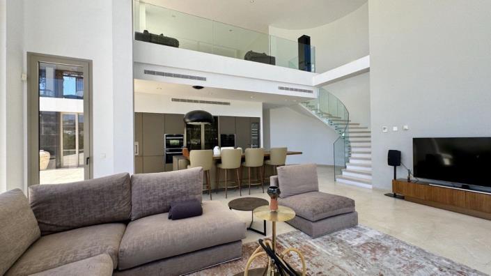 Image No.5-6 Bed House/Villa for sale