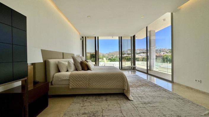 Image No.9-6 Bed House/Villa for sale