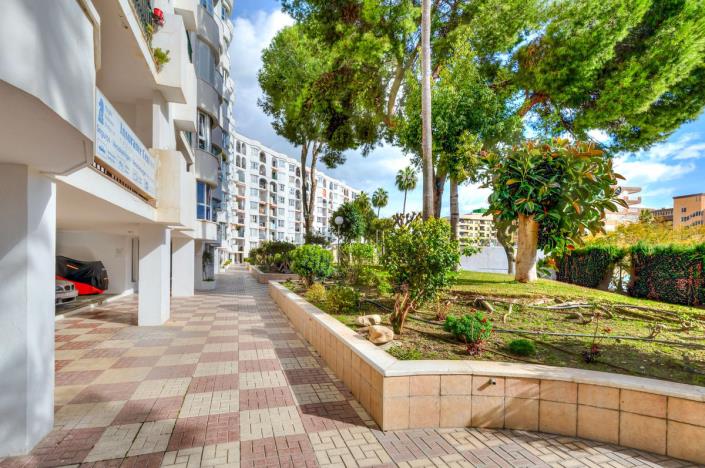 Image No.24-3 Bed Apartment for sale