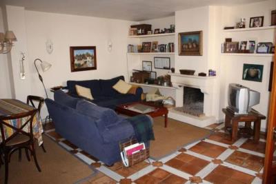 2-5bd7b9d04b45e33852eaf0ec6670150d