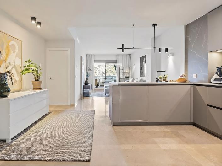 Image No.10-2 Bed Apartment for sale