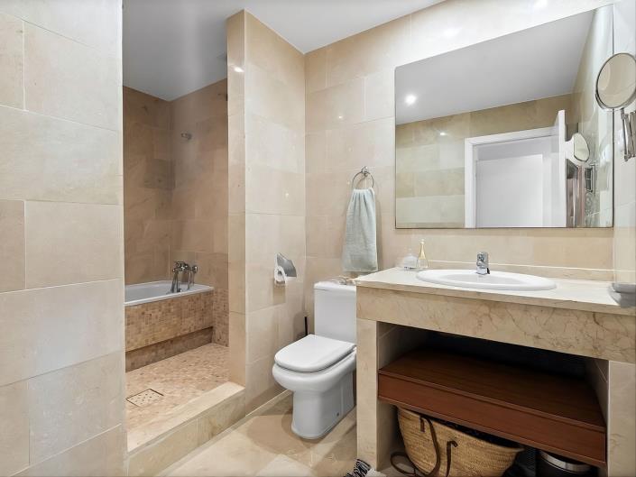 Image No.15-2 Bed Apartment for sale