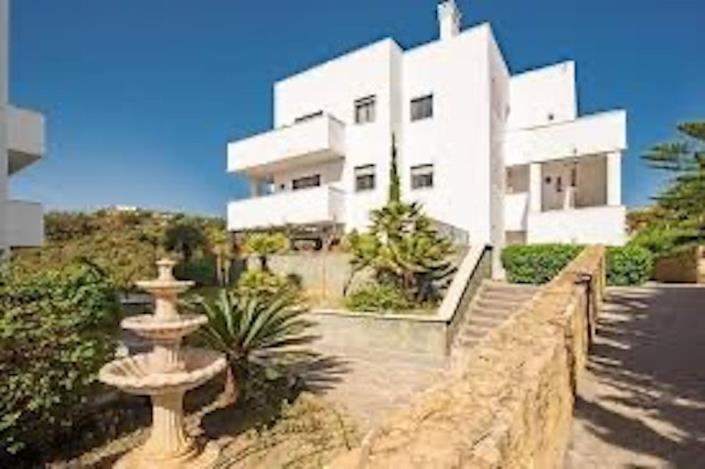 Image No.22-2 Bed Apartment for sale