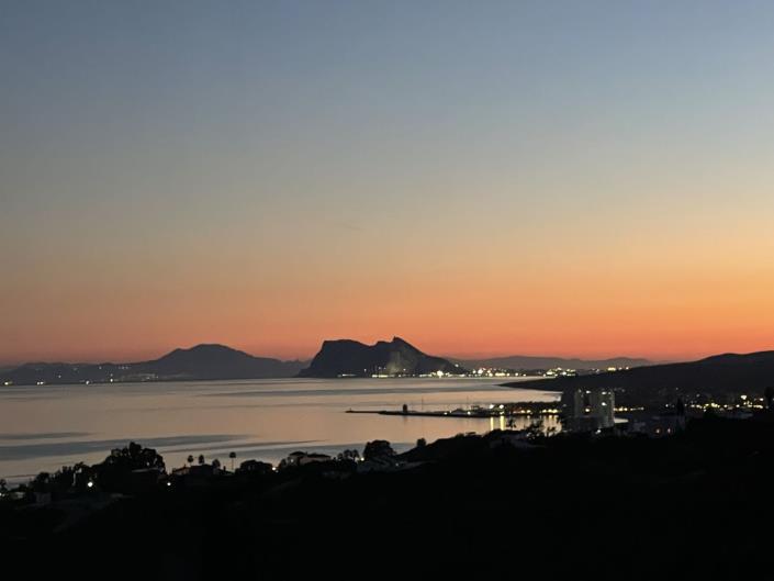 Image No.26-2 Bed Apartment for sale