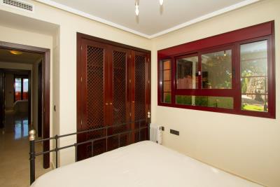 10-bb915d1cb19341576dcdc994b81ab9c5