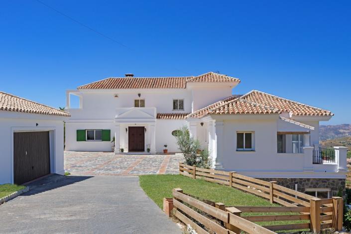 Image No.3-6 Bed Villa for sale