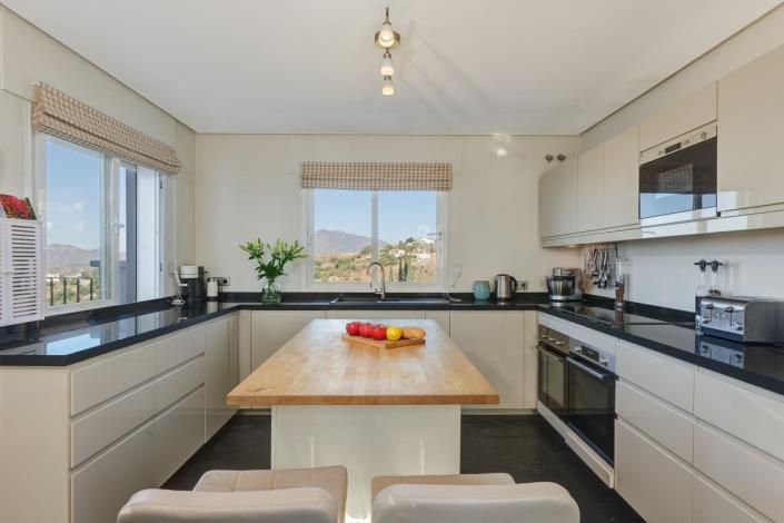 Image No.16-6 Bed Villa for sale