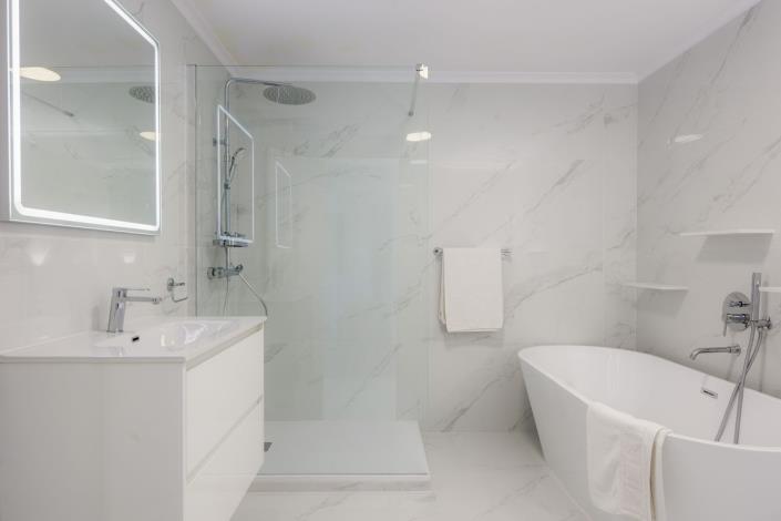 Image No.28-6 Bed Villa for sale