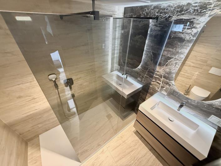 Image No.20-5 Bed Apartment for sale