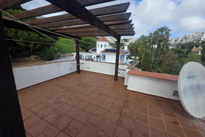 Image No.12-2 Bed Villa for sale