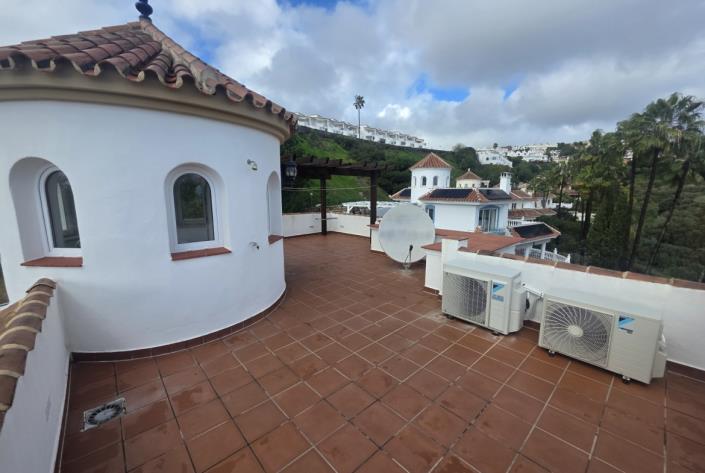 Image No.14-2 Bed Villa for sale