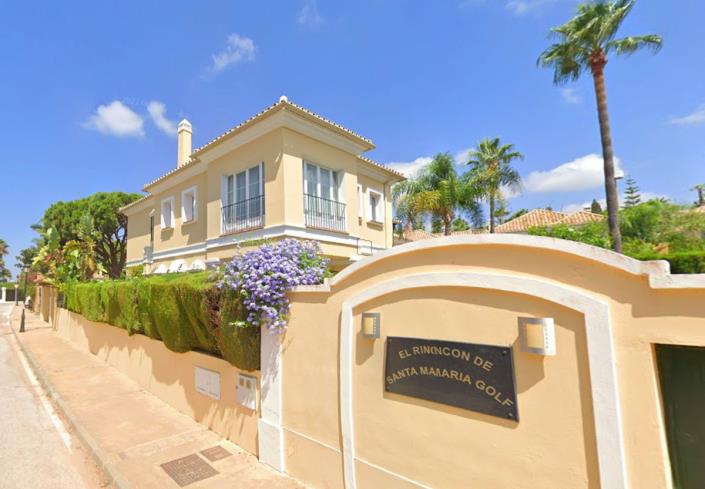 Image No.24-3 Bed Semi-Detached for sale