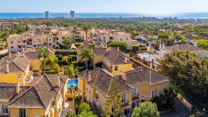 Image No.28-3 Bed Semi-Detached for sale