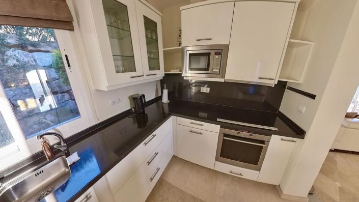 Image No.9-4 Bed Villa / Detached for sale