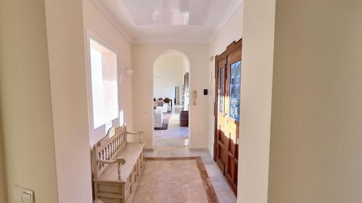 Image No.12-4 Bed Villa / Detached for sale