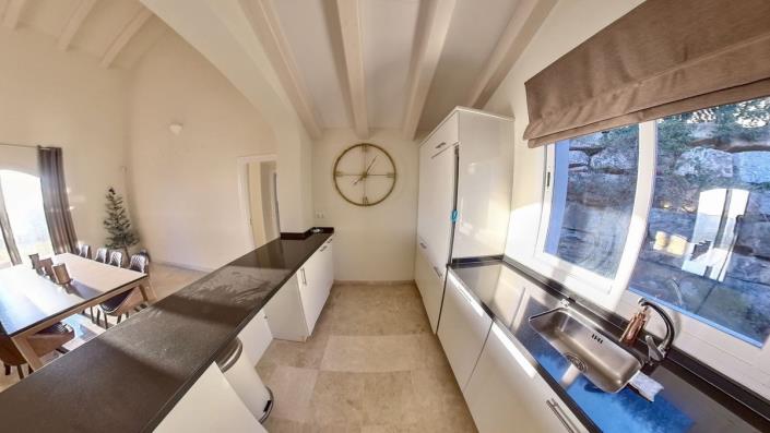 Image No.15-4 Bed Villa / Detached for sale