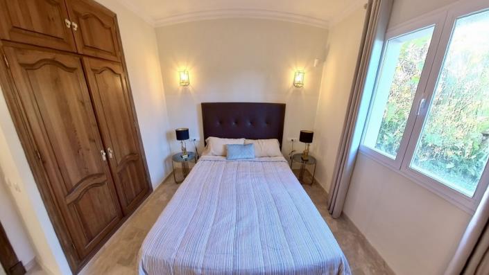 Image No.19-4 Bed Villa / Detached for sale