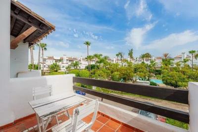 11-20939a0134ad724a8cb2a801094d15a4