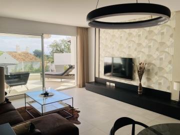 10-bb915d1cb19341576dcdc994b81ab9c5