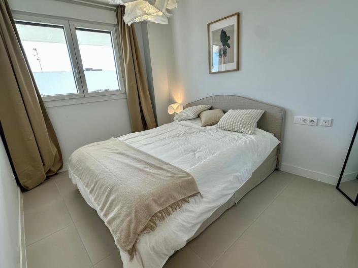 Image No.8-2 Bed Apartment for sale