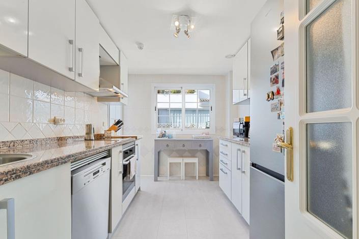 Image No.4-2 Bed Apartment for sale