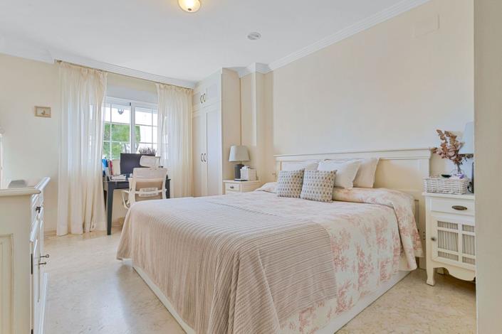 Image No.5-2 Bed Apartment for sale