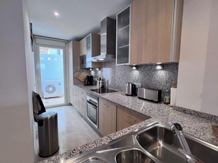 Image No.10-2 Bed Townhouse for sale