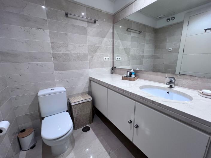 Image No.23-2 Bed Townhouse for sale