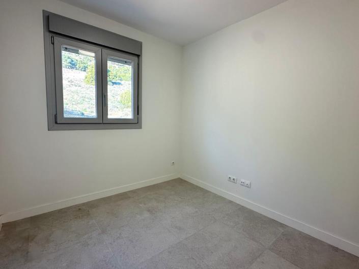 Image No.13-3 Bed Apartment for sale