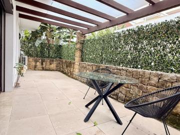 11-20939a0134ad724a8cb2a801094d15a4