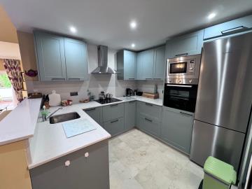 1-7980e48d732b6fc85c14b43b94d2aa54