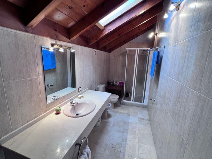 Image No.20-3 Bed Duplex for sale