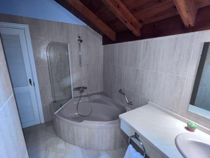 Image No.21-3 Bed Duplex for sale