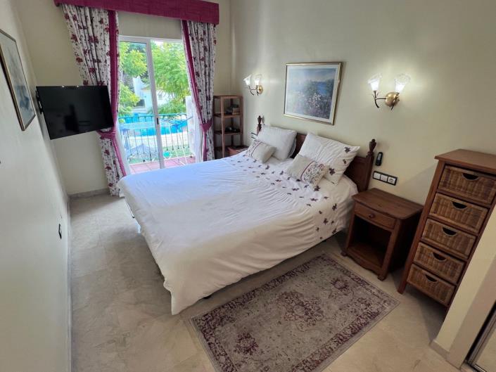 Image No.28-3 Bed Duplex for sale