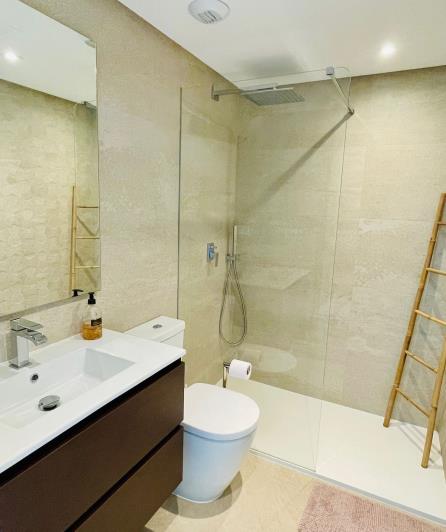 Image No.21-3 Bed Townhouse for sale